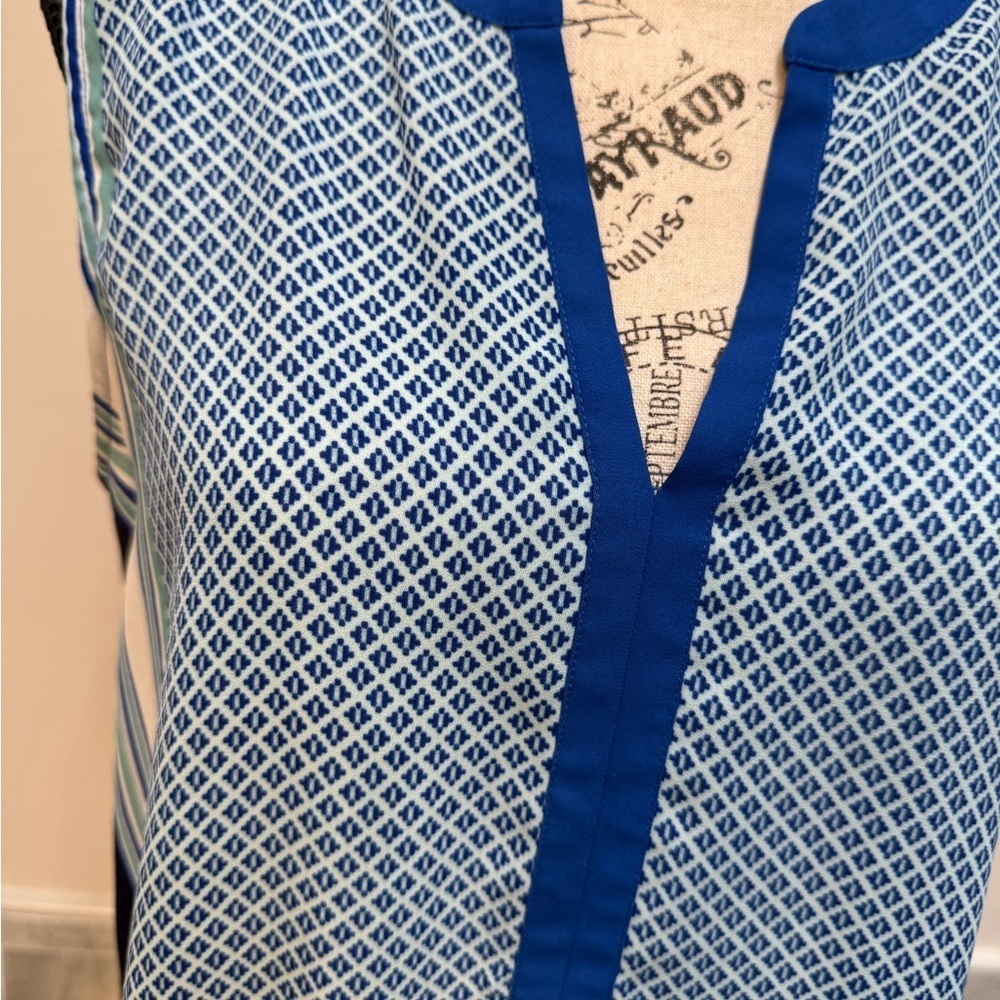 Loft Sleeveless Top - Picture 2 of 4